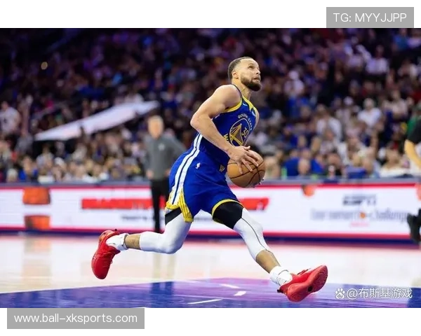 库里突然减速，金州勇士进攻方向随之改变